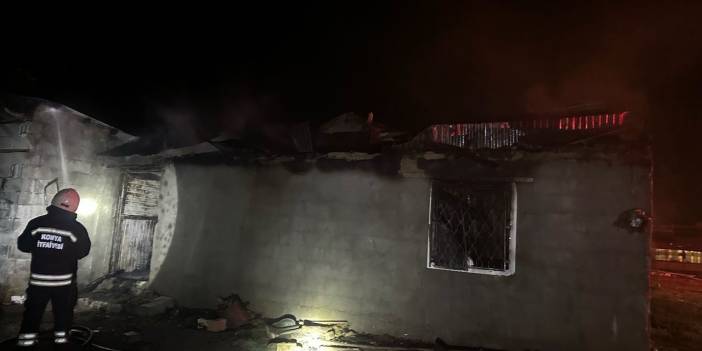 Konya'da gece yarısı şüpheli yangın! Boş ağılda bir anda alevler yükseldi