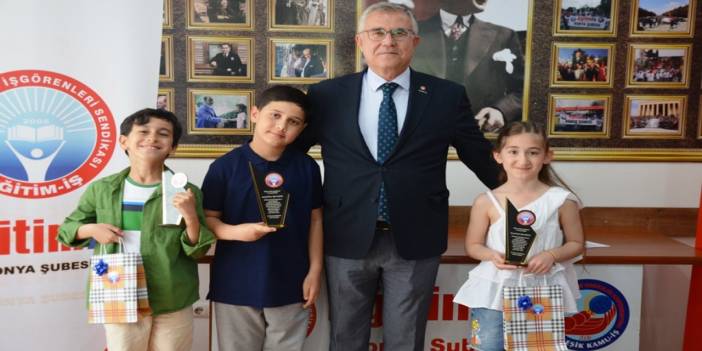 Eğitim-İş Konya Şubesi’nden öğrencilere altın ödülü!