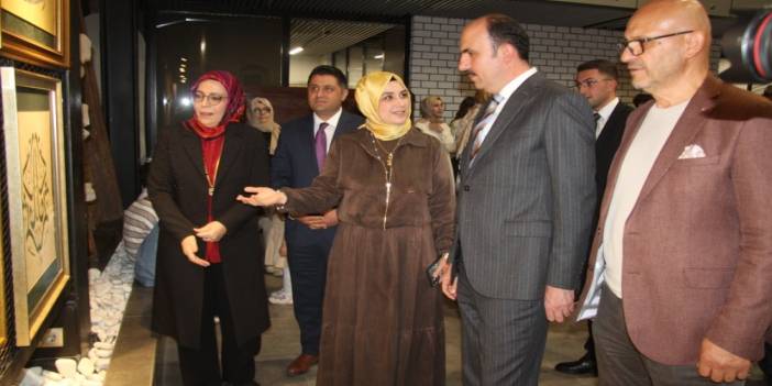 Konya'da “Aşk ile” temalı Ebru Sergisi'nden görkemli açılış