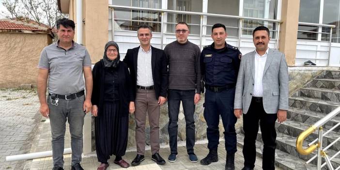 Evladını Vatan İçin Toprağa Veren Anneye Anneler Günü Ziyareti