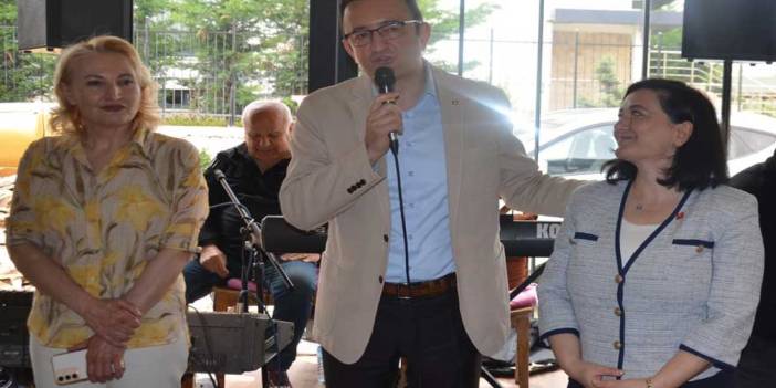 CHP Anneler Günü’nü kutladı