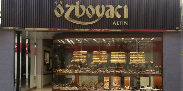 EMA Koleksiyonu Anneleri Büyüledi! Özboyacı Altın'a Kadınlardan Yoğun İlgi