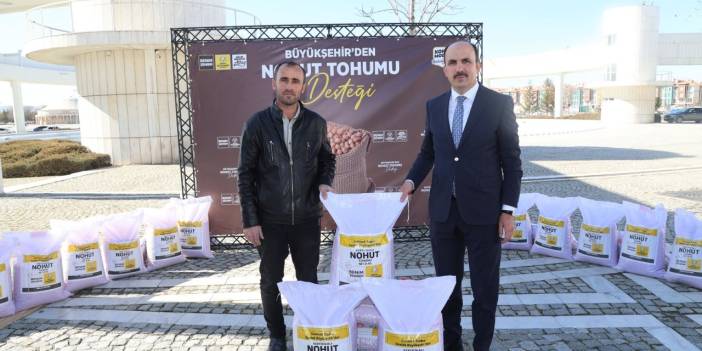 Konya Büyükşehir Belediye Başkanı Altay, Çiftçiler Günü'nü kutladı