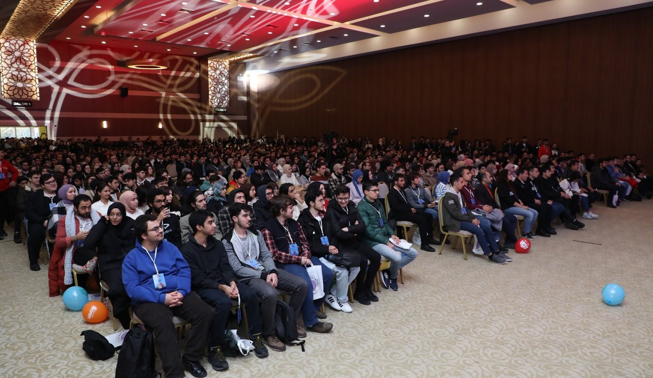 devfest-konya-2023-etkinligi-10.jpg