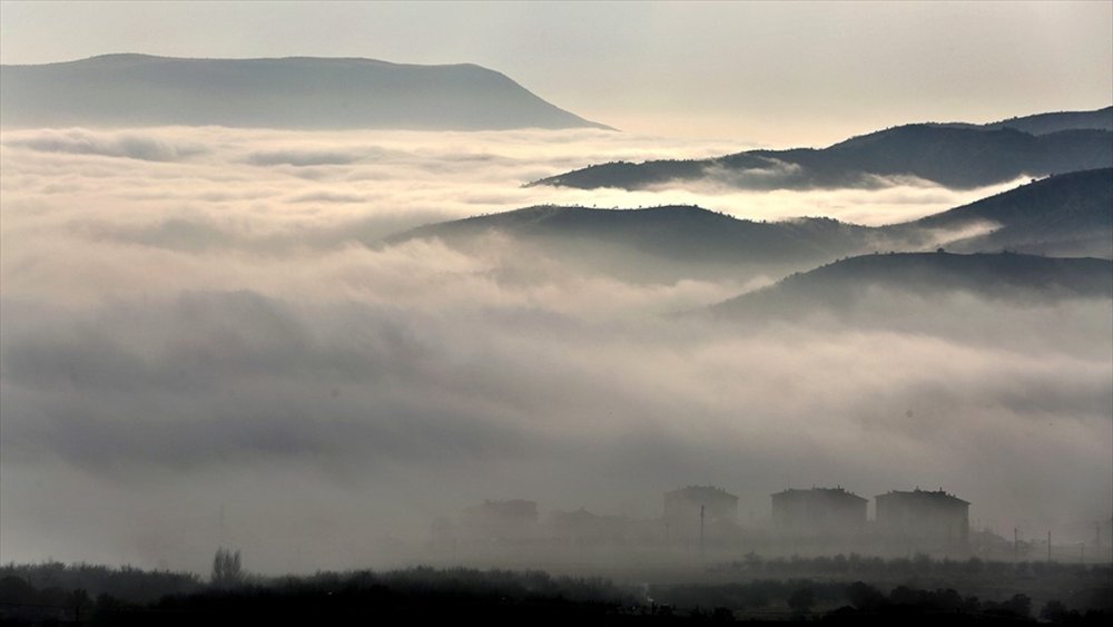 Türkiye'de bazı kesimlere yoğun sis geliyor! Uzmanlar uyarıyor...