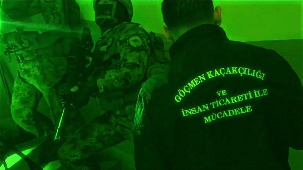 Binlerce göçmen o operasyonla yakalandı...