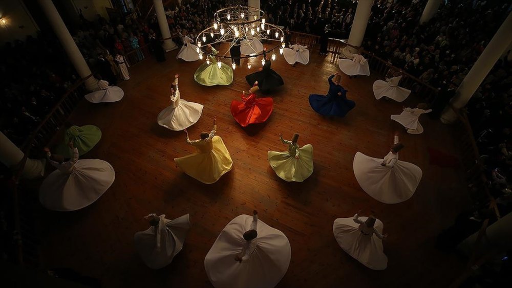 Konya'nın vuslatı şehirler aştı! Bakın Mevlana nerede anıldı...