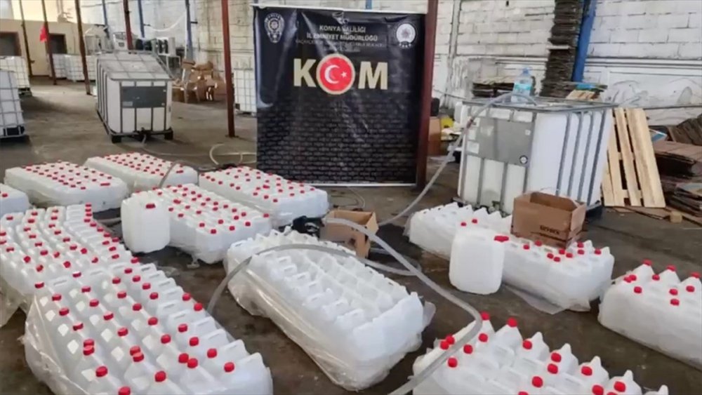 Sahte ve kaçak içkide büyük kayıp engellendi!