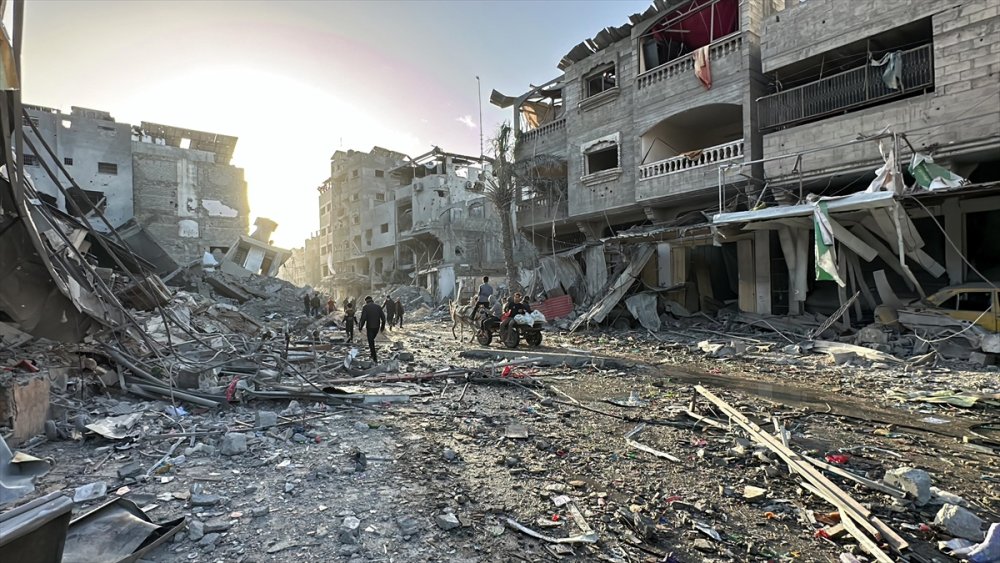 Katil İsrail taş üstünde taş bırakmadı! On binlerce konut yıkıldı...