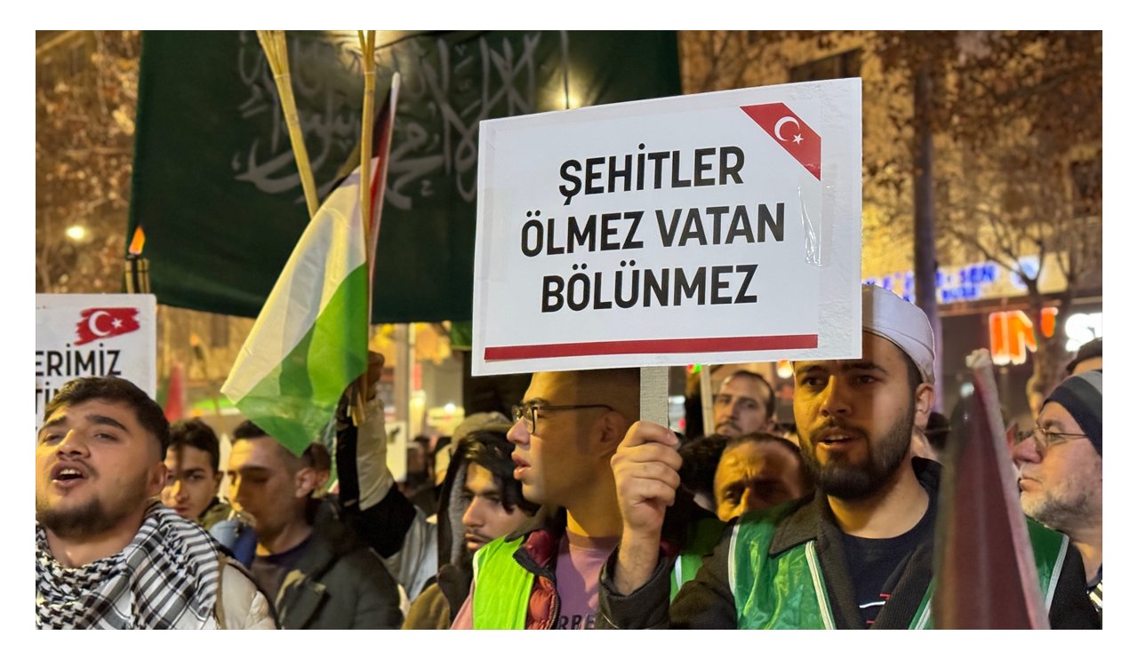 aa-20240106-33372593-33372591-konyada-sehitler-ve-filistin-icin-mesaleli-yuruyus-duzenlendi.jpg