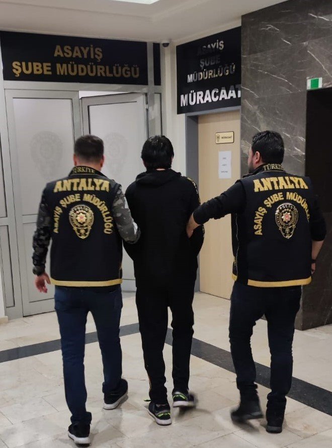 Son bir haftada yüzlerce şüpheli yakalandı! Bakın suçları neymiş...