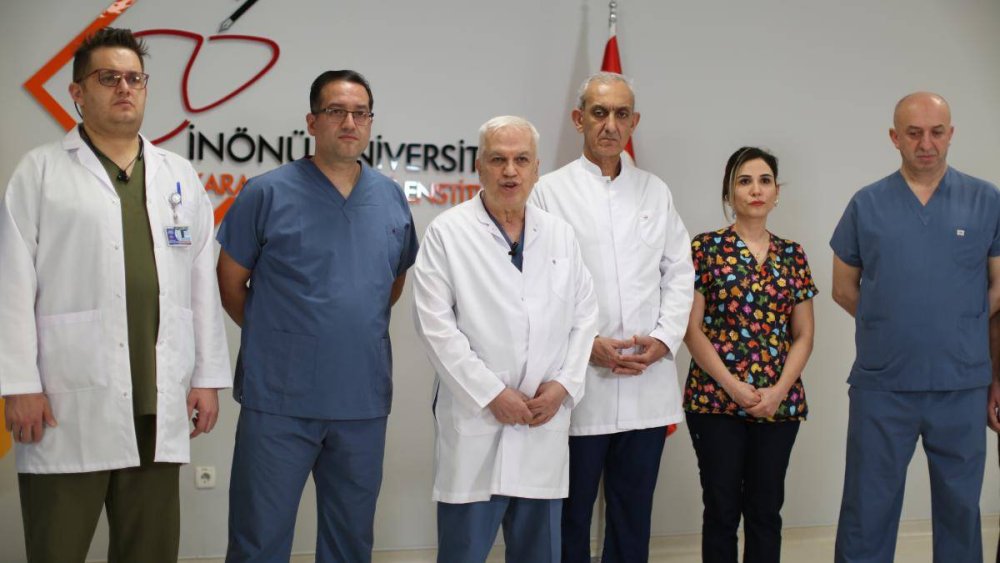 Dünyanın ilk o nakli Türkiye'de gerçekleşti! Bakan Koca duyurdu...