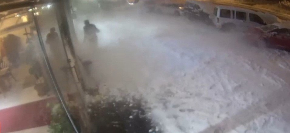 Kefeni son anda yırttı! Bakın ne oldu...