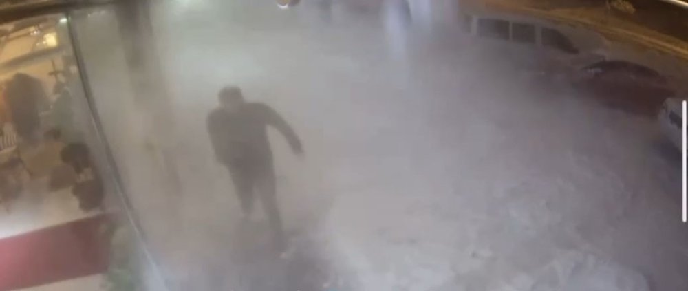 Kefeni son anda yırttı! Bakın ne oldu...