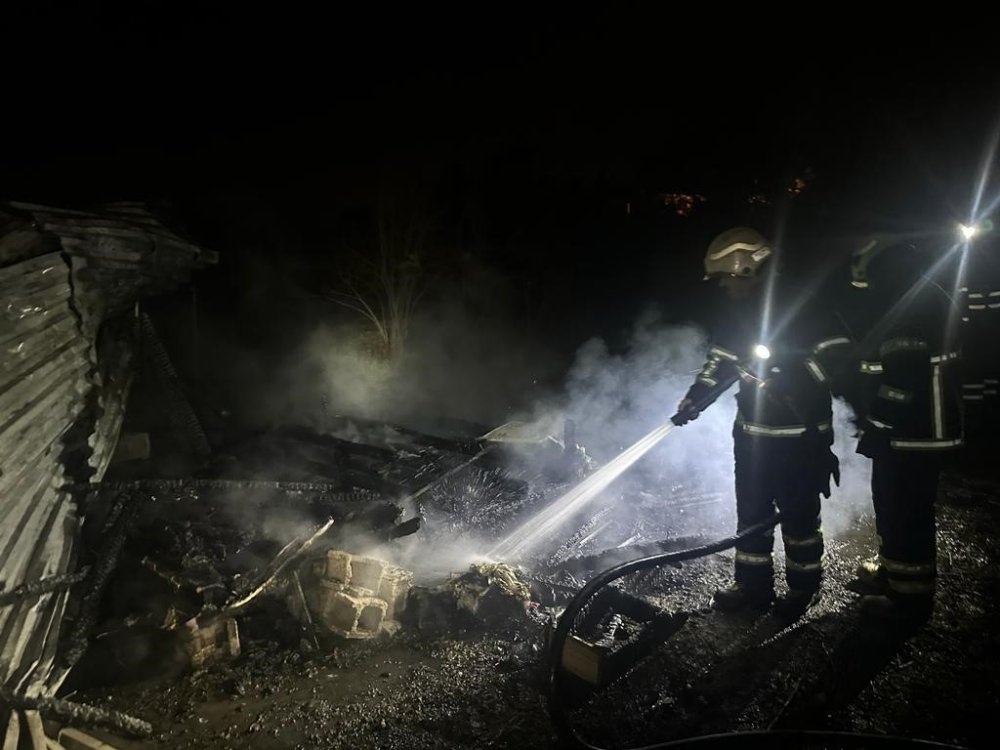 Barakada akıl almaz yangın! Kullanılmaz hale geldi...