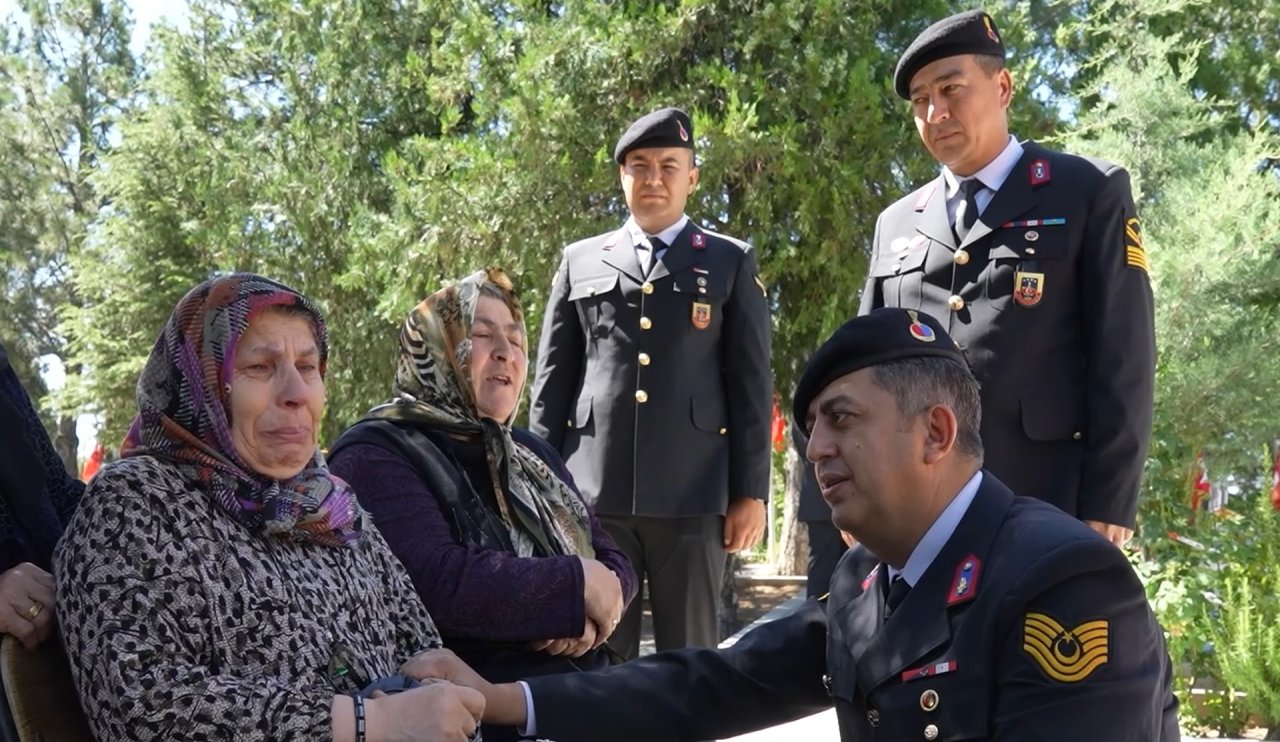 aw228740-01.jpg