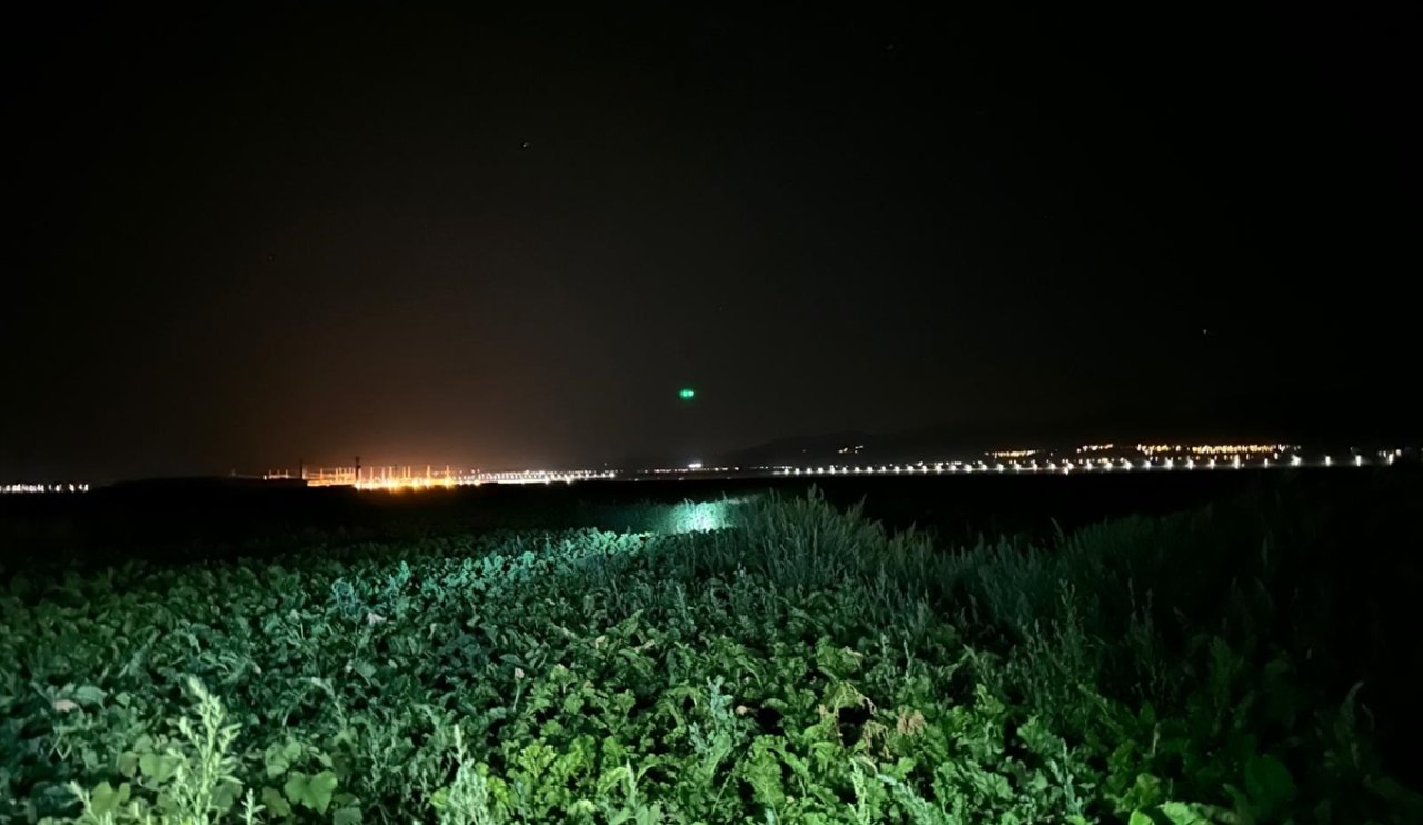 aa-20240803-35312726-35312723-konyada-gecen-sene-tarlasinda-obruk-olusan-ciftcinin-tarlasinda-yine-obruk-olustu.jpg