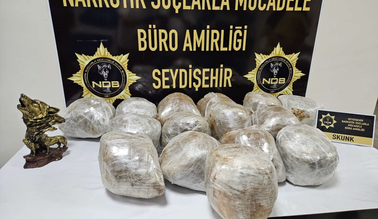 aa-20240804-35315129-35315128-konyada-15-kilogram-uyusturucu-ele-gecirilen-aracin-surucusu-tutuklandi.jpg