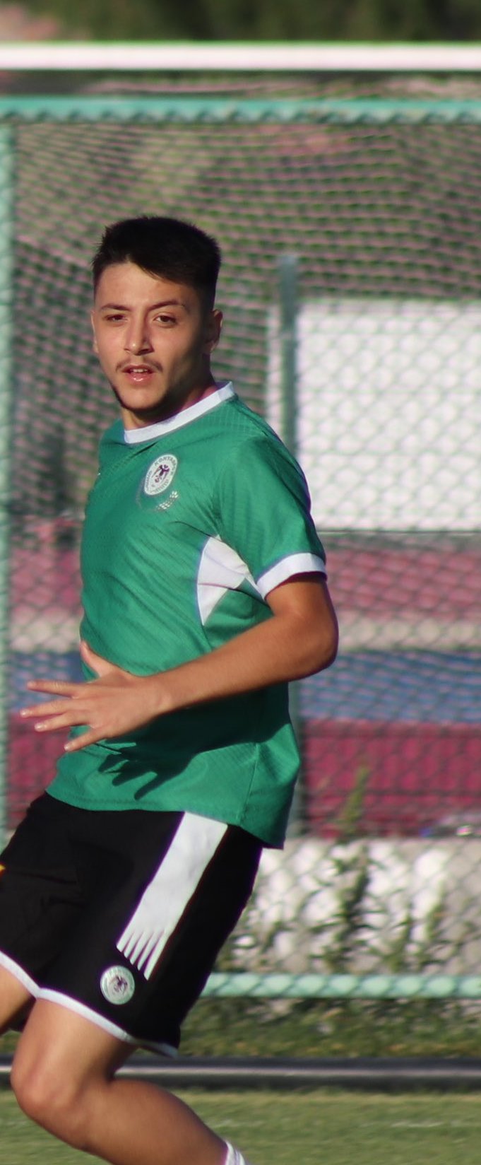 gt1gje4wkaaqnkp-001.jpg