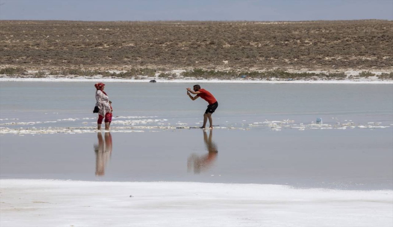 tuz-golunde-kuraklik-canlari-su-seviyesi-dustu-2.jpg