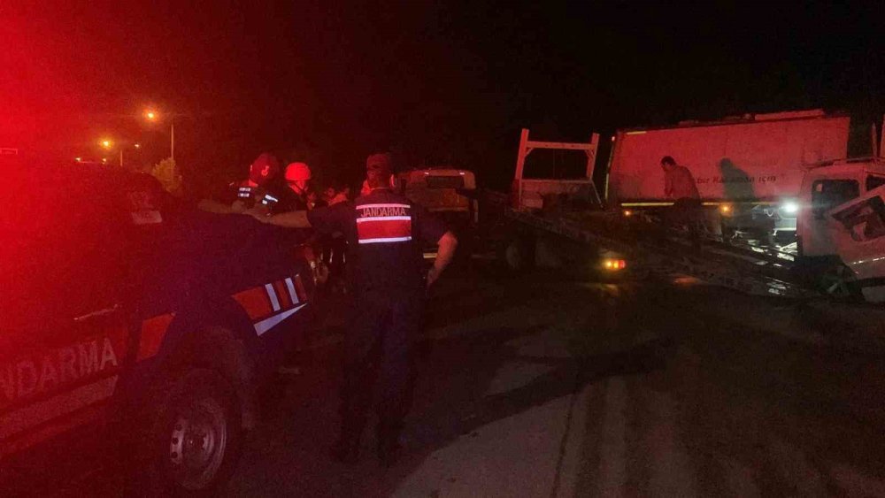 Konya- Karaman yolunda dehşet kaza! 20 yaşındaki sürücü can verdi