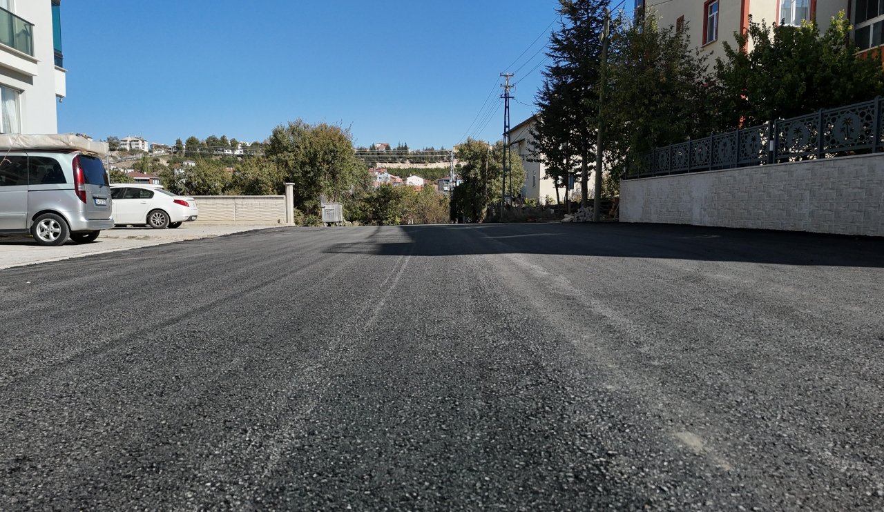 beysehir-belediyesi-ilce-genelinde-yuruttugu-asfalt-calismalarina-ara-vermeden-devam-ediyor-2.jpeg