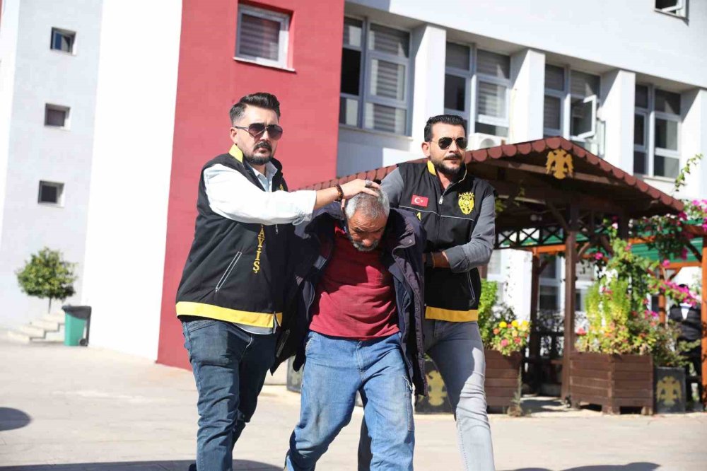 Mezarlıkta anne ve iki kızını öldüren zanlı bakın nerde yakandı! Savunması pes dedirtti
