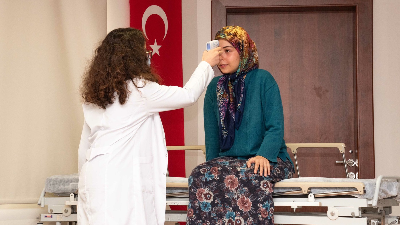 selcuk-universitesinde-antibiyotik-direncine-tiyatroyla-dikkat-cekildi-4.jpg