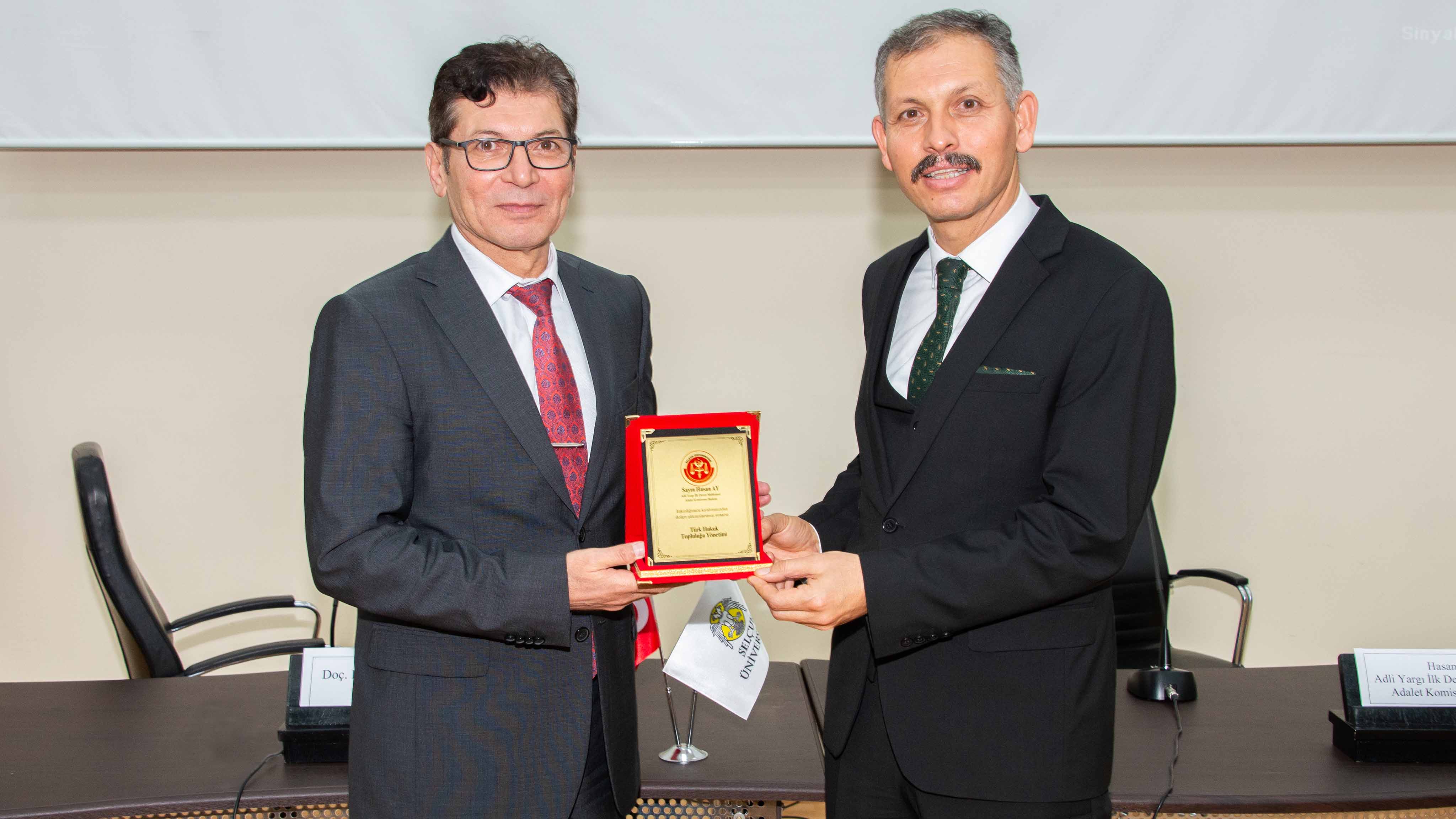 adalet-komisyonu-baskani-hasan-ay-kariyer-gunlerinde-ogrencilerle-tecrubelerini-paylasti-3.jpg