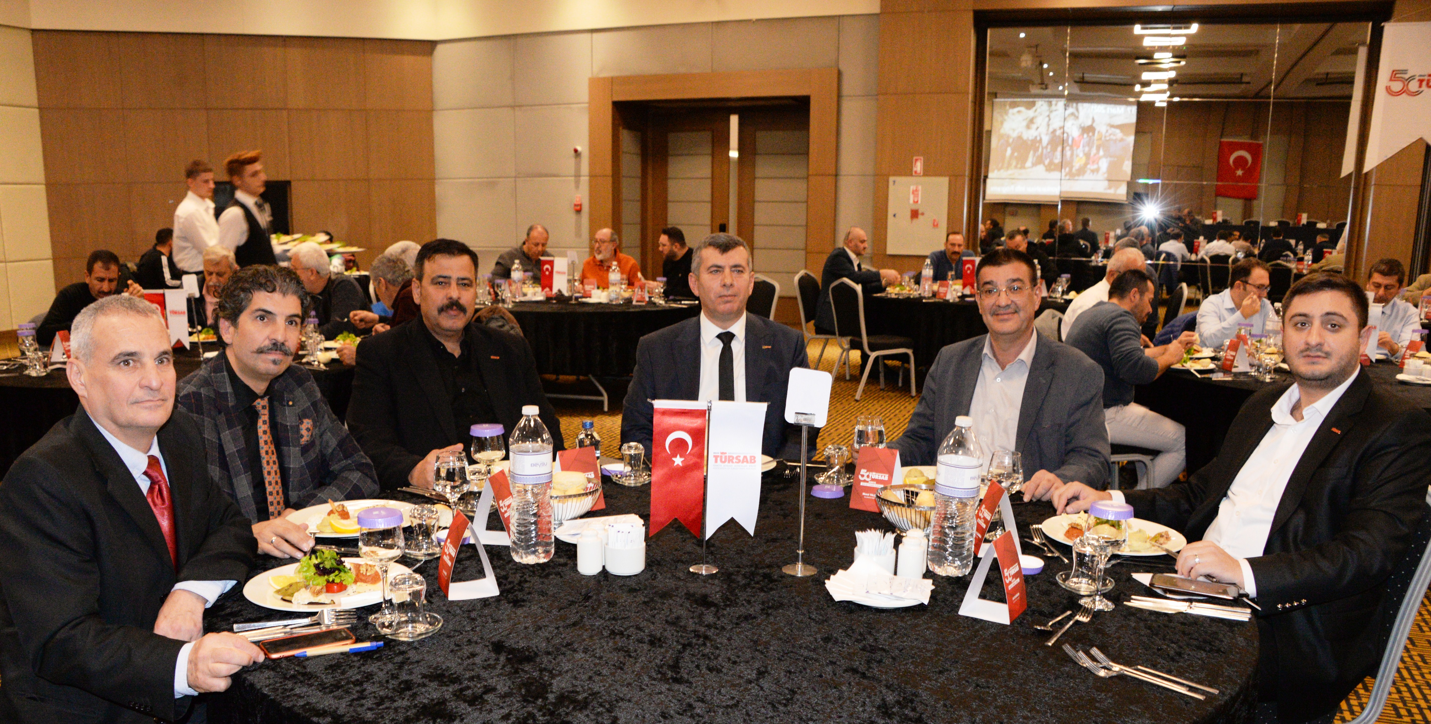 tursab-konya-yonetim-kurulu-foto-2.jpg