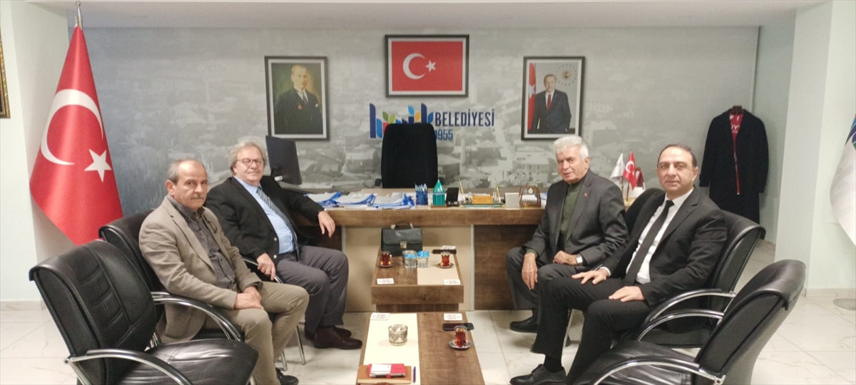 aa-20241225-36579629-36579627-huyuk-belediye-baskani-sadik-sefere-ziyaretler.jpg