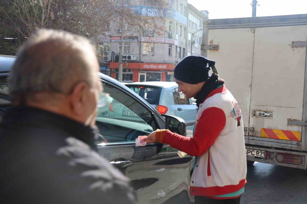Konya’da yaşayan sosyal medya fenomoni dilenci konuştu! 100 bin lira verseler çalışmam
