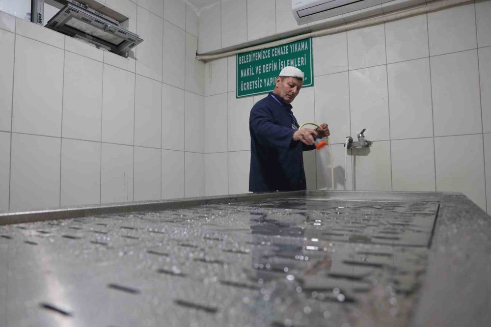 6 Şubat depremlerinde günde 40 cenaze yıkadı! Cenazelerin içinden…