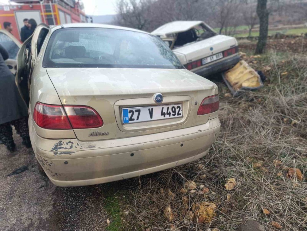 Fiat araçlar paramparça oldu! 4 ölü, 6 yaralı
