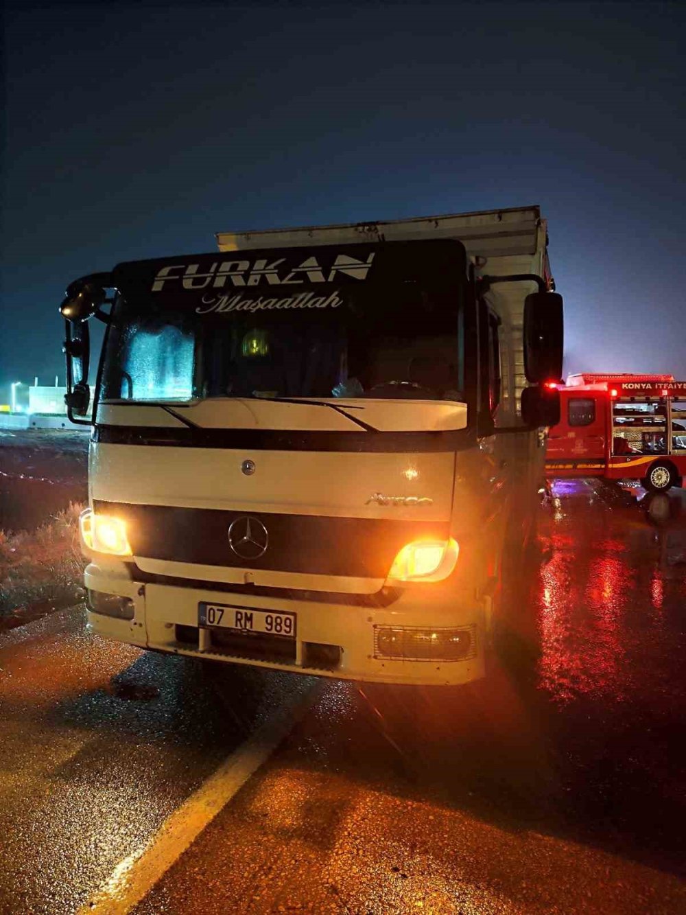 Konya’da bir aileye ateş düştü! Feci kaza yoku ulaşıma kapattı