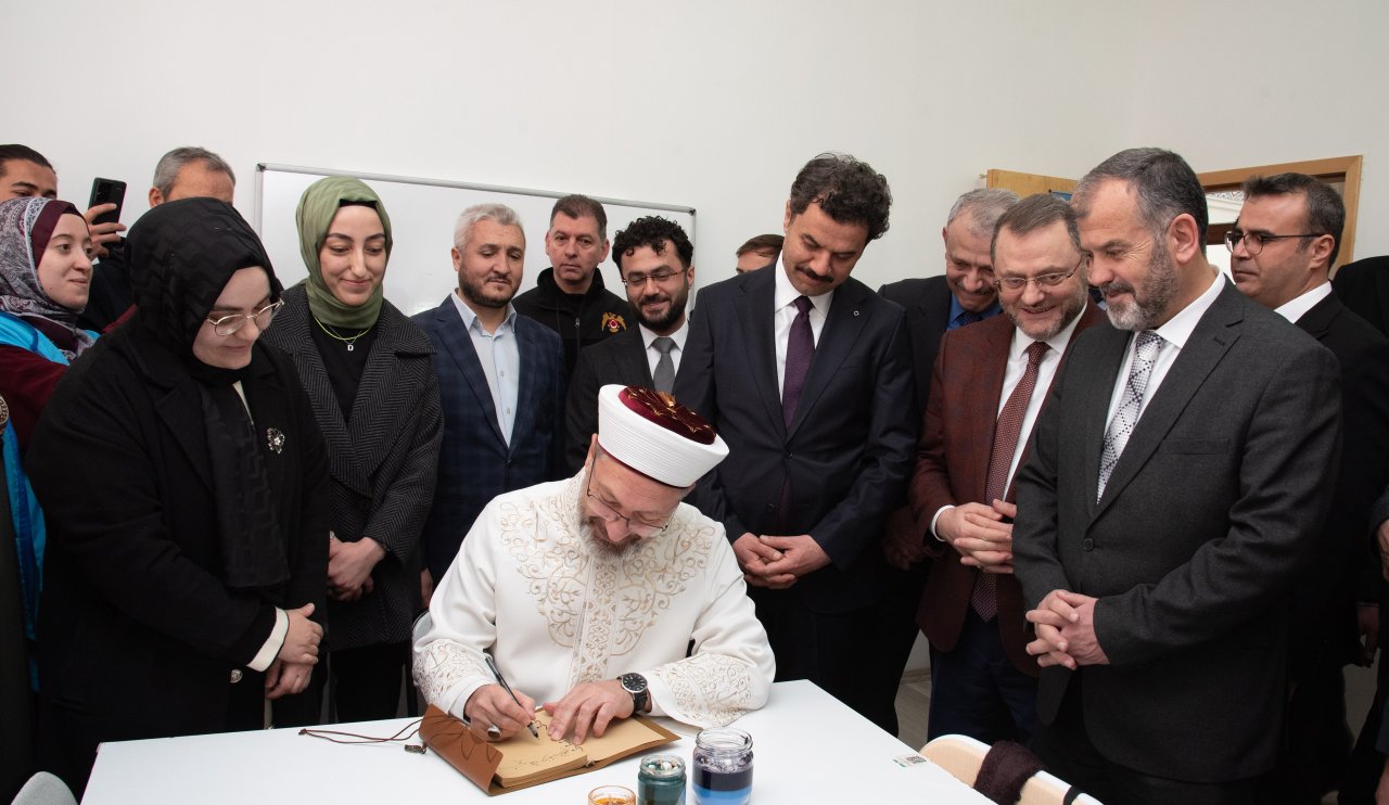 diyanet-isleri-baskani-erbas-ogrencilerle-bulustu-5.jpg