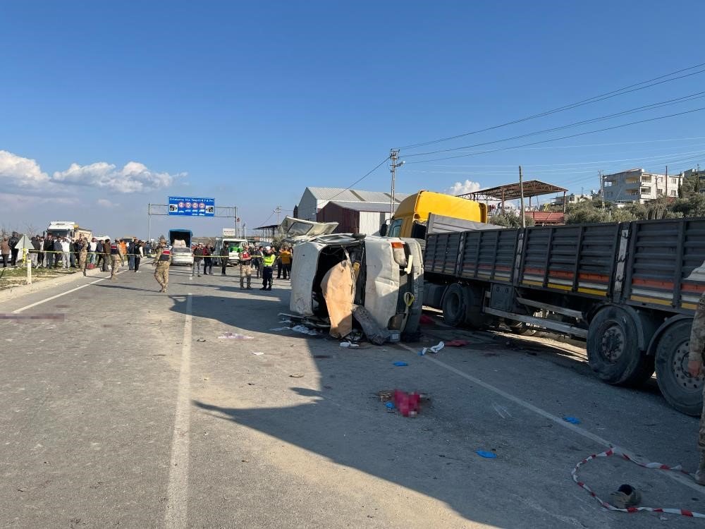 İftara yakım katliam gibi kaza! 6 ölü, 8 yaralı