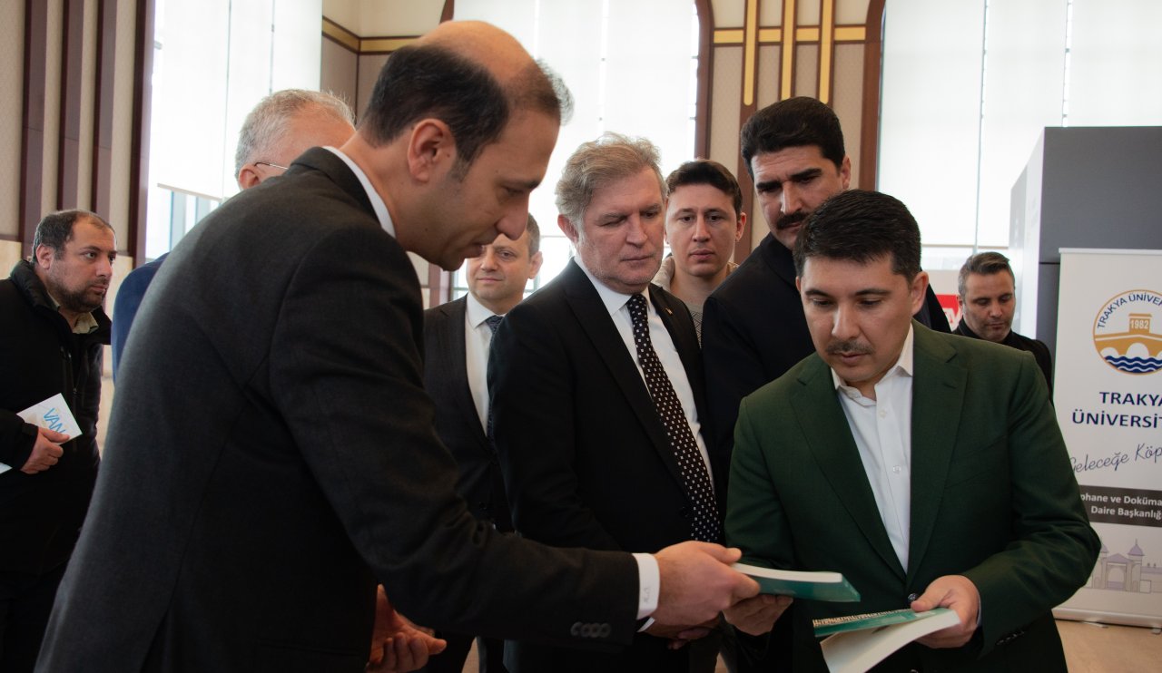 selcuk-universitesi-kulliyede-ramazan-programinda-ziyaretcilerini-agirliyor-5.jpg
