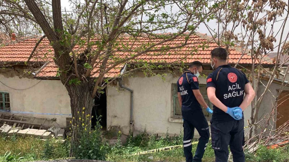 75 yaşındaki kadın ölü bulundu! Konya’ya getirilecek