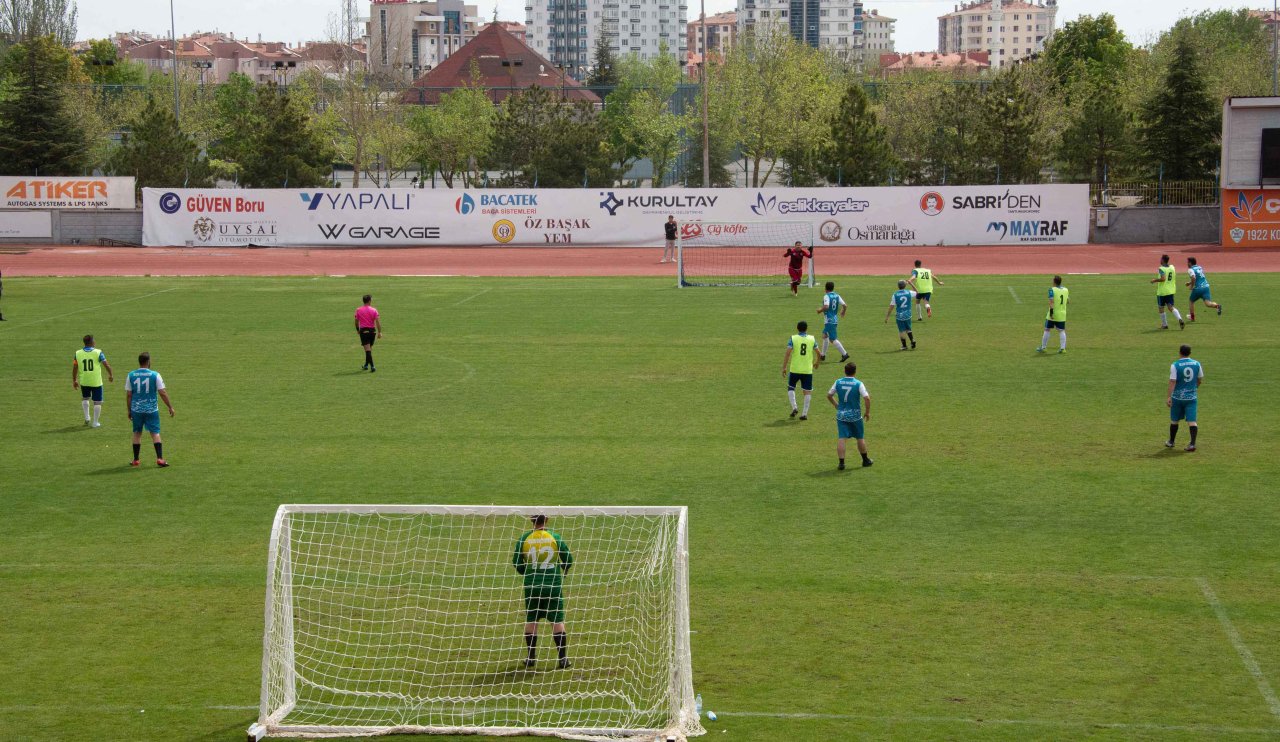 selcuk-universitesine-spor-dostu-kampus-odulu-4.jpg