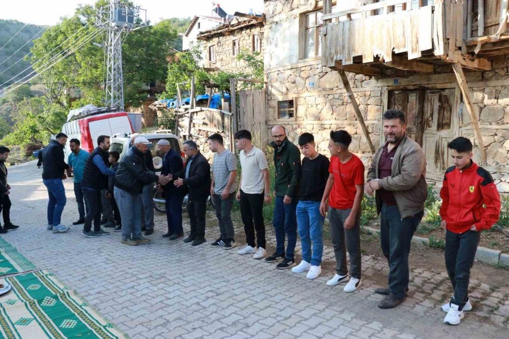 Türkiye’de böyle bayram görülmedi! Konya’daki mahalle bayramı bayram gibi yaşıyor