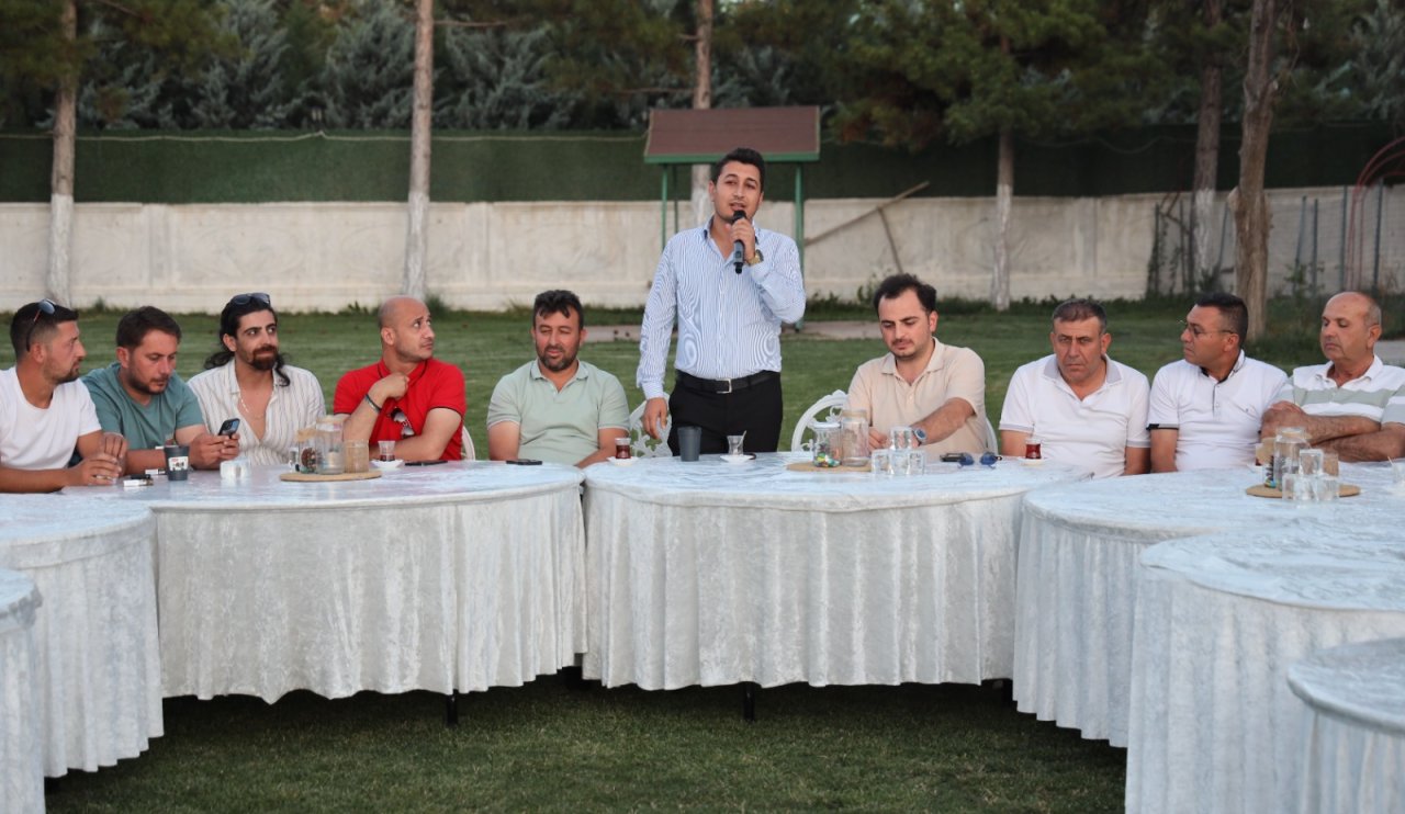 umra-suya-ses-veriyor-muhtarlardan-tarihi-destek-40-bin-imza-icin-tek-yurek-10.jpeg