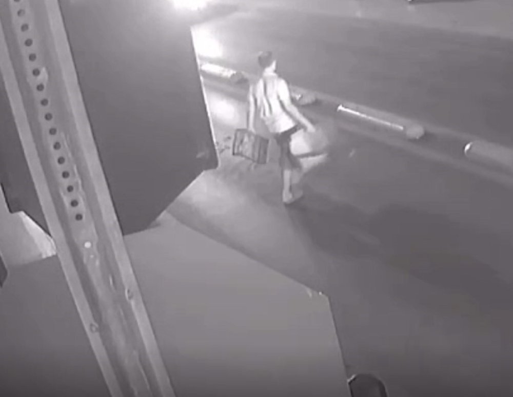 Boşanma Krizi! Eşinin Aracını Ateşe Verdi