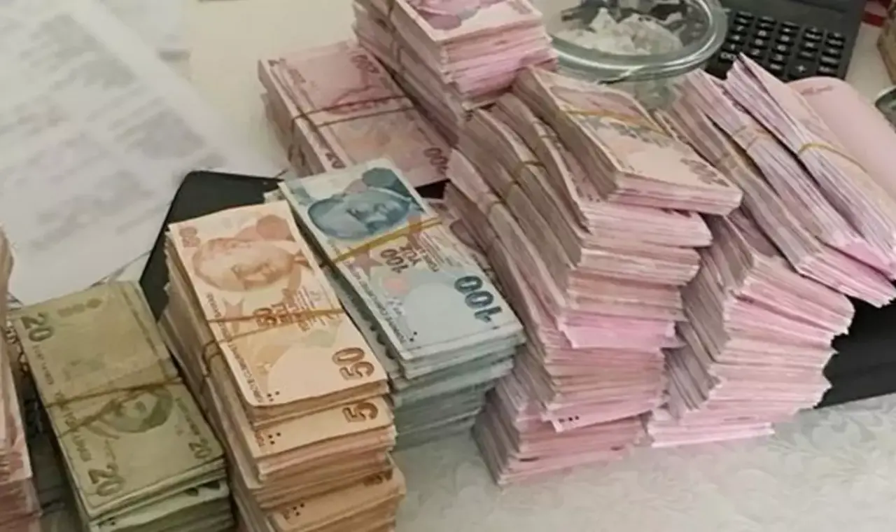 Vefat eden yakınının maaşını çekenler yandı 3