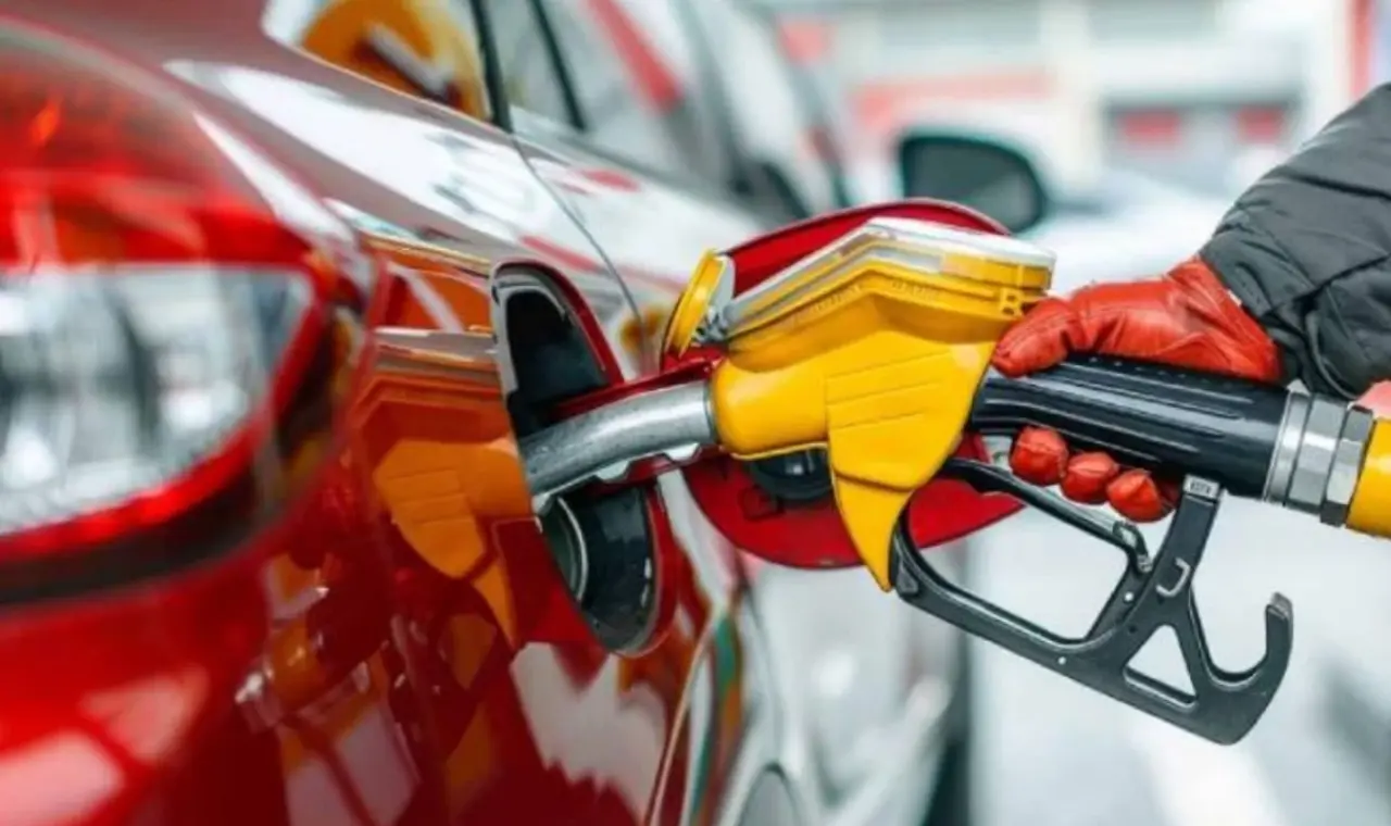 Akaryakıtta gece yarısı sürprizi o grupta fiyatlar çakıldı 1