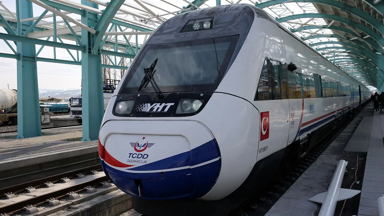 Bakan müjdeyi verdi 4 ile hızlı tren geliyor 1