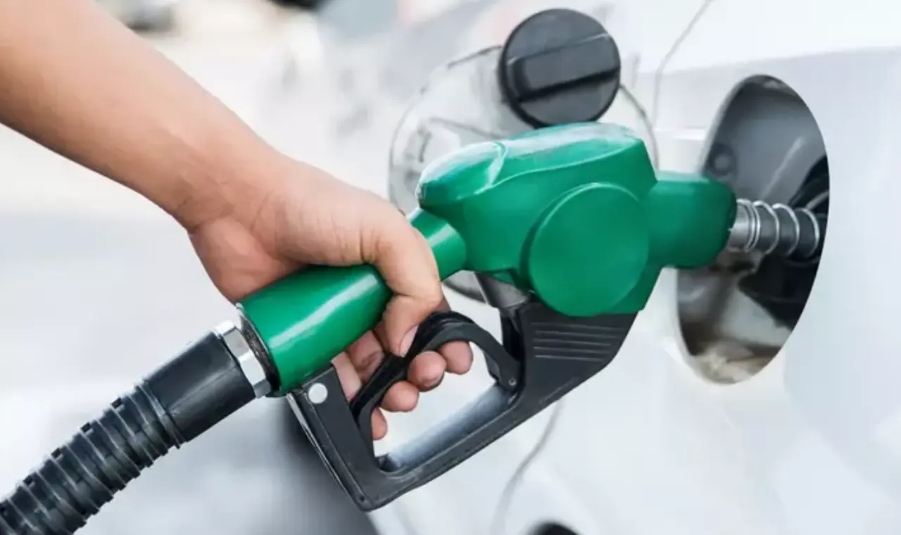 Benzine gelecek indirim pompaya da yansıyacak mı 1