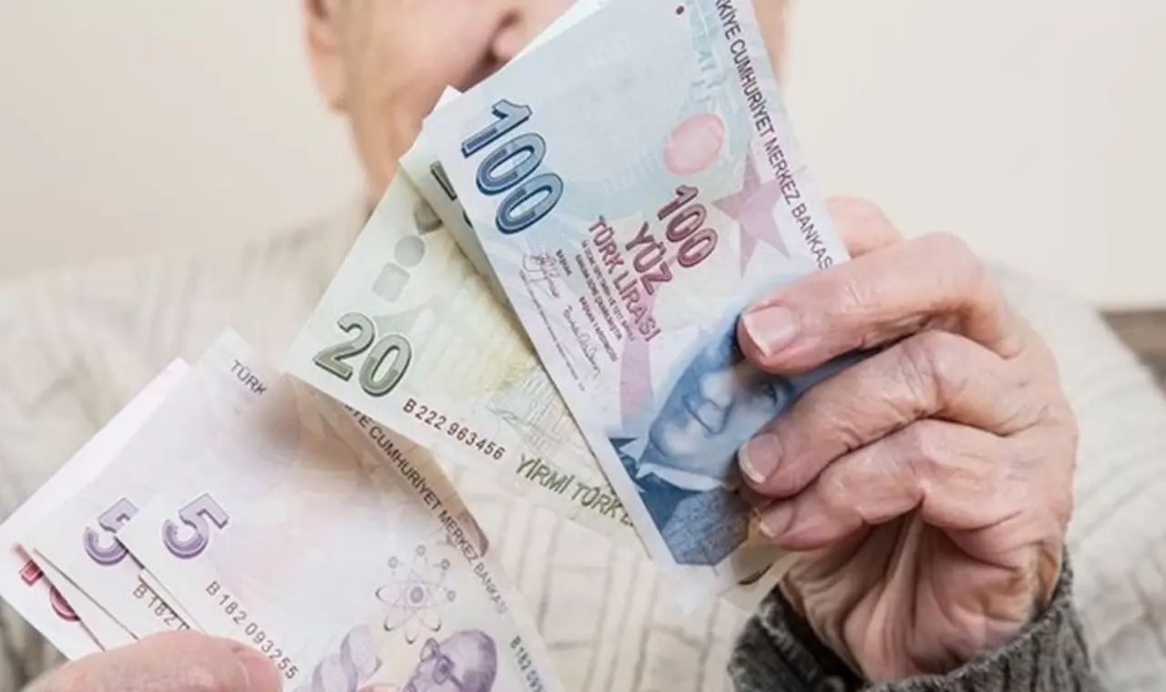 Uzman isimden emekli promosyonu hakkında tarihi açıklama 4
